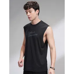 HIGHLANDER Men Relaxed Fit Round Neck Sleeveless Tank Top-picture-10