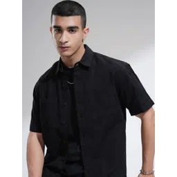 HIGHLANDER Men Relaxed Fit Spread Collar Solid Cotton Casual Shirt-picture-14