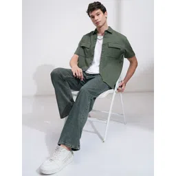 HIGHLANDER Men Relaxed Fit Spread Collar Solid Cotton Casual Shirt image 3