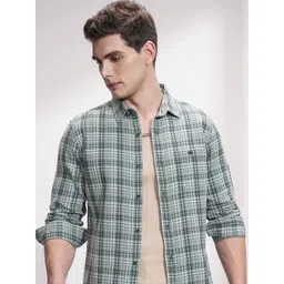 HIGHLANDER Men Slim Fit Opaque Checked Casual Shirt-picture-39