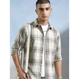 HIGHLANDER Men Slim Fit Opaque Checked Casual Shirt image 4