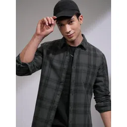 HIGHLANDER Men Slim Fit Spread Collar Tartan Checked Cotton Casual Shirt-picture-17