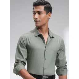 HIGHLANDER Men Slim Fit Spread Collar Vertical Striped Cotton Formal Shirt-picture-35