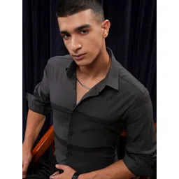 HIGHLANDER Men Solid Spread Collar Casual Shirt-picture-17