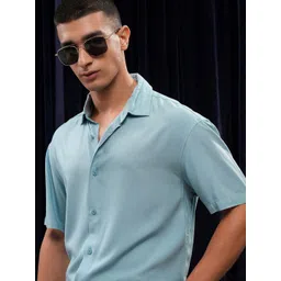 HIGHLANDER Men Solid Spread Collar Relaxed Fit Casual Shirt-picture-34