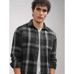 HIGHLANDER Men Spread Collar Tartan Checked Cotton Relaxed Fit Casual Shirt-picture-17