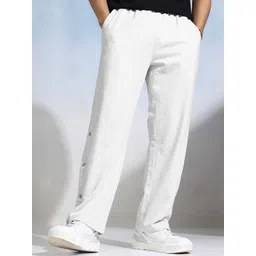 HIGHLANDER Men Straight Fit Cargos Trousers-picture-16