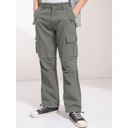 HIGHLANDER Men Straight Fit Mid-Rise Cargos Trousers-picture-18