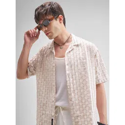 HIGHLANDER Men Textured Cuban Collar Cotton Casual Shirt-picture-36