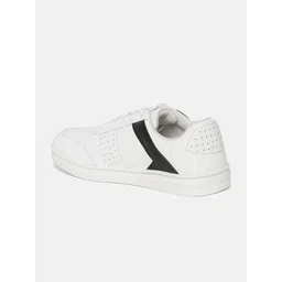 HIGHLANDER Men White Solid Sneakers image 5