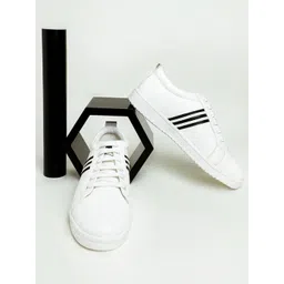 HIGHLANDER Men White Striped Anti Skid Sneakers-picture-29
