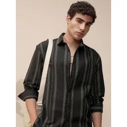 HIGHLANDER Relaxed Fit Striped Cutaway Collar Cotton Casual Shirt-picture-41