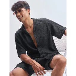 HIGHLANDER Textured Cuban Collar Relaxed Fit Casual Shirt-picture-37