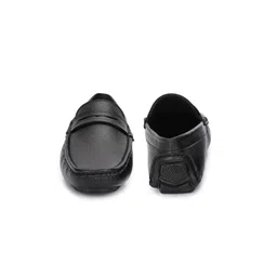 Hirels Men Regular Penny Loafers image 5