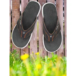HIROLAS Men Black Solid Thong Flip-Flops-picture-20