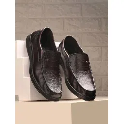 Hitz Luxure Men's Brown Formal Loafers-picture-20