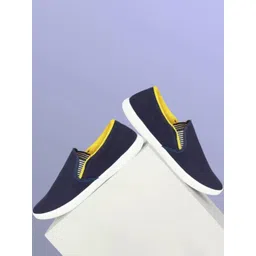 HOTSTYLE Men Colourblocked Slip-On Sneakers-picture-20