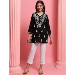 House of Chikankari Black Cotton Embroidered Straight Kurti-picture-21