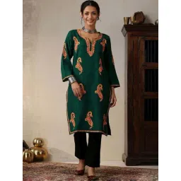 House of Chikankari Green HOC Crafts Aari Embroidered Woollen Solid Women's Long Kurta-image-9