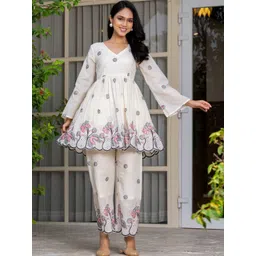 HOUSE OF JAMOTI Embroidered V Neck Top With Trousers Meadow Mist Co Ord Set-image-7