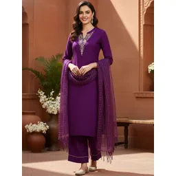 House of Pataudi Embroidered Mandarin Collar Kurta & Trousers with Dupatta Set-picture-15