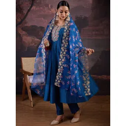 House of Pataudi Embroidered Pure Cotton Anarkali Kurta With Trouser & Dupatta Set-picture-18