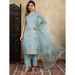 House of Pataudi Floral Embroidered Chanderi Cotton Straight Kurta & Trousers With Dupatta-picture-30