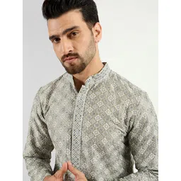 House of Pataudi Floral Embroidered Mandarin Collar Chikankari Straight Kurta-image-34