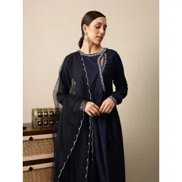 House of Pataudi Floral Embroidered Pure Cotton Jashn Kurta with Churidar & Dupatta-picture-40