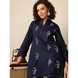 House of Pataudi Floral Embroidered Pure Cotton Kurti with Trousers-picture-22