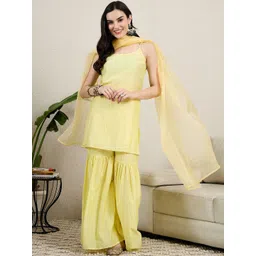 House of Pataudi Floral Embroidered Sequinned Straight Kurta With Sharara & Dupatta-picture-20