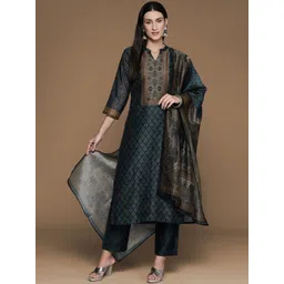 House of Pataudi Floral Printed Straight Kurta With Trousers & Dupatta-picture-15