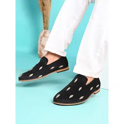 House of Pataudi Men Embellished Ethnic Mojaris-picture-31