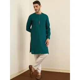House of Pataudi Men Embellished Mandarin Collar Neck Straight Kurta-picture-31