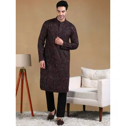 House of Pataudi Men Geometric Embroidered Kurta with Pyjamas-picture-38