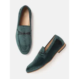 House of Pataudi Men Green Solid Velvet Finish Party Loafers-picture-25
