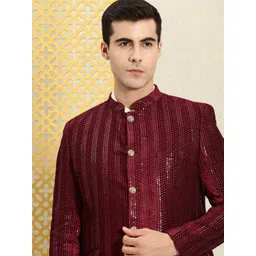 House of Pataudi Men Jashn Mandarin Collar Velvet Sequined Bandhgala Blazer-picture-25