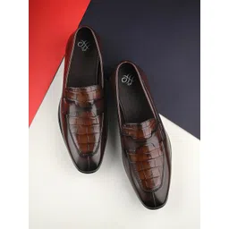 House of Pataudi Men Textured Formal Loafers-picture-18