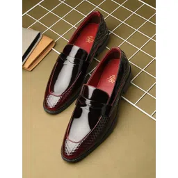 House of Pataudi Men Textured Formal Loafers-picture-46