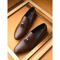 House of Pataudi Men Textured Formal Tassel Loafers-picture-38