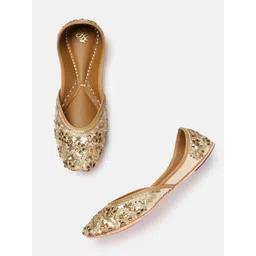 House of Pataudi Women Embellished Ethnic Mojaris-picture-11