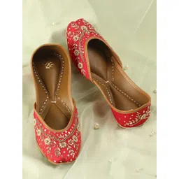 House of Pataudi Women Embellished Mojaris-picture-11