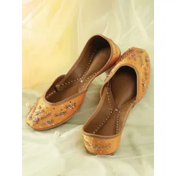 House of Pataudi Women Embellished Mojaris-picture-11