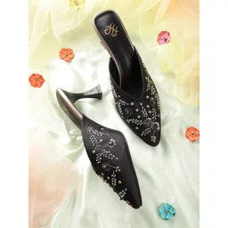 House of Pataudi Women Floral Embellished Handcrafted Ethnic Heeled Mules-picture-16