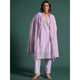 House of Pataudi Women Floral Embroidered Kurta with Trouser & Dupatta-picture-28