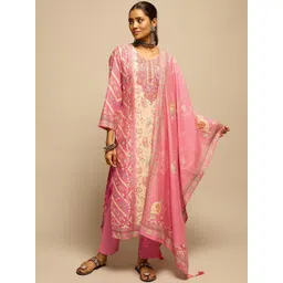 House of Pataudi Women Floral Embroidered Kurta With Trousers & Dupatta-picture-12