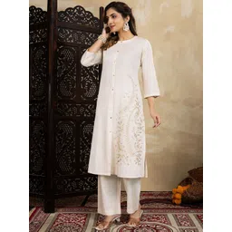 House of Pataudi Women Floral Embroidered Kurta with Trousers image 3
