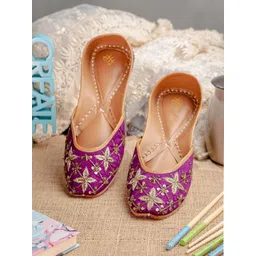 House of Pataudi Women Hand Embroidered Leather Mojaris Flats-picture-18