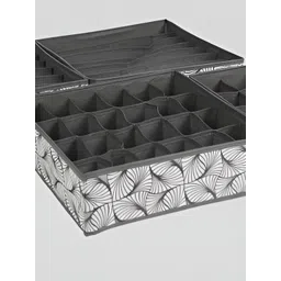 HOUSE OF QUIRK Grey Set of 4 Regular Drawer Organiser Organisers image 4