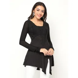 HOUSE OF S Floral Embroidered Longline Top-picture-38